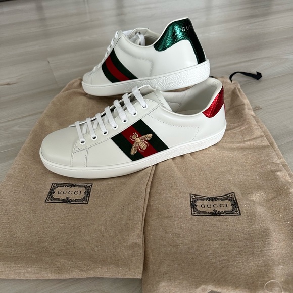 Men’s Authentic Gucci Leather sneakers - Picture 1 of 15